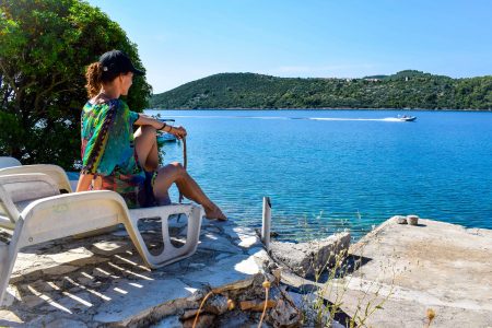 Sanja Macur_Zasebna plaža in mir na robinzonskih počitnicah Krknata