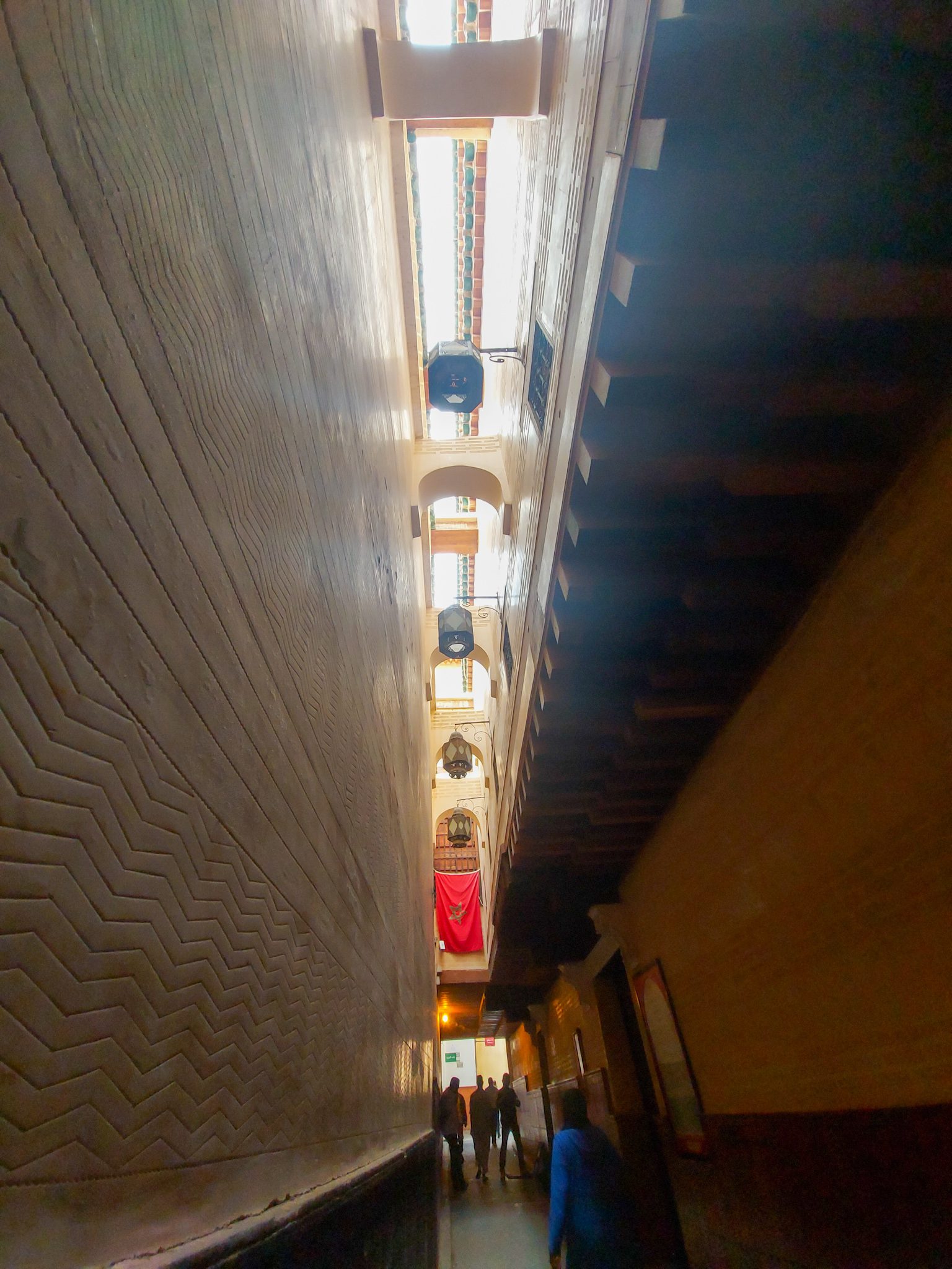 Ozke ulice v feški medini_Fes_Maroko