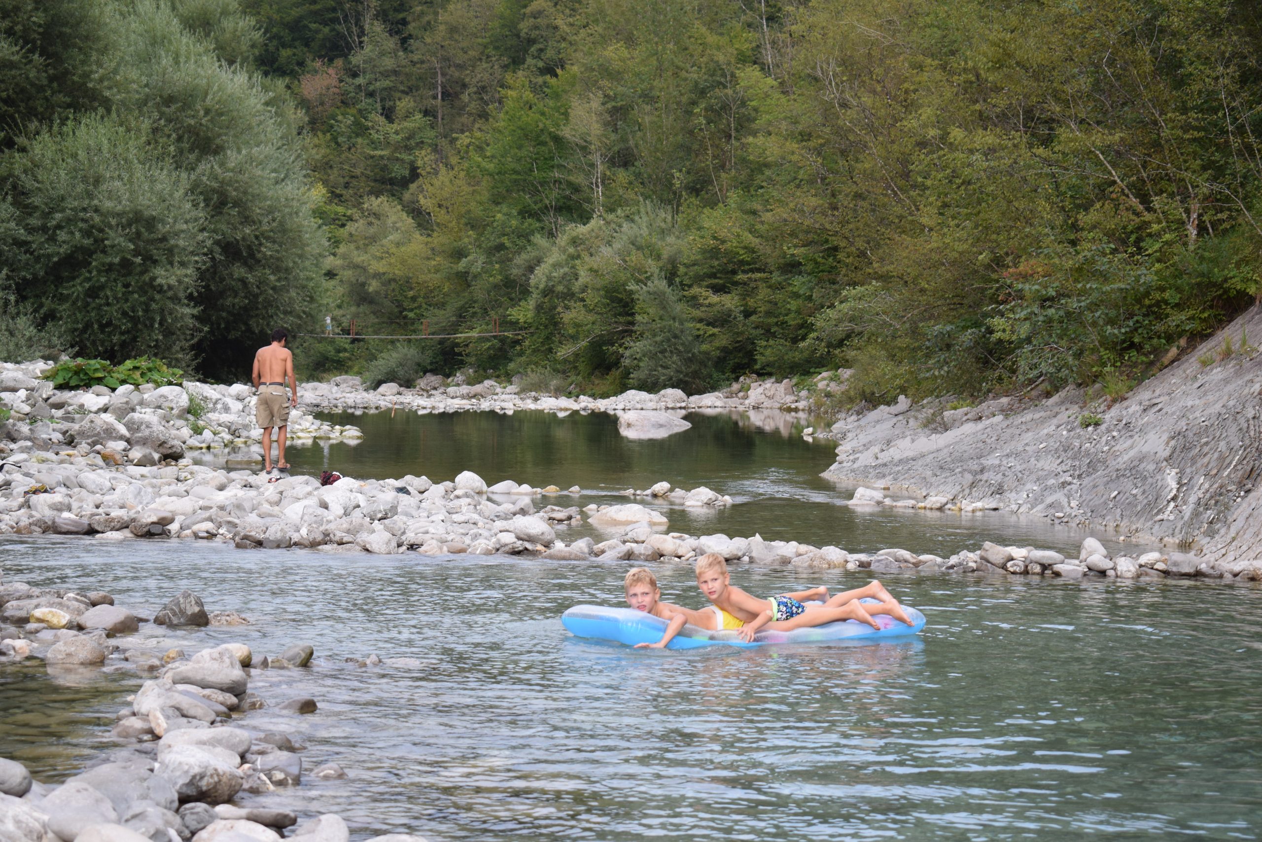Kopanje v Nadiži Kamp Nadiža kopanje v naravi