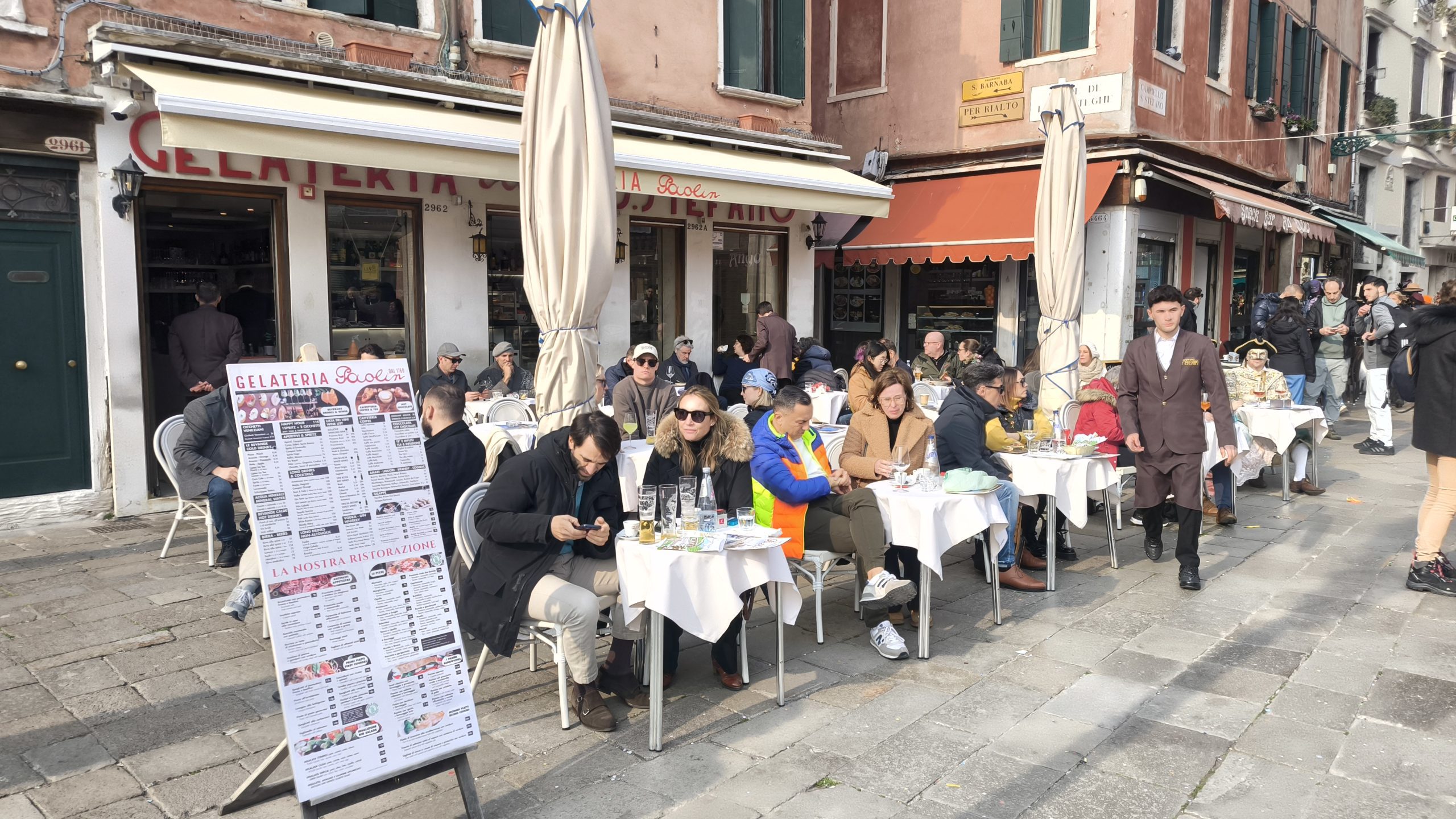 Benetke obiskovalci, San Stefano, lokali