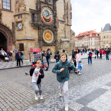 Astronomska ura Praga z otroki Krompirjeve počitnice_prvomajske počitnice
