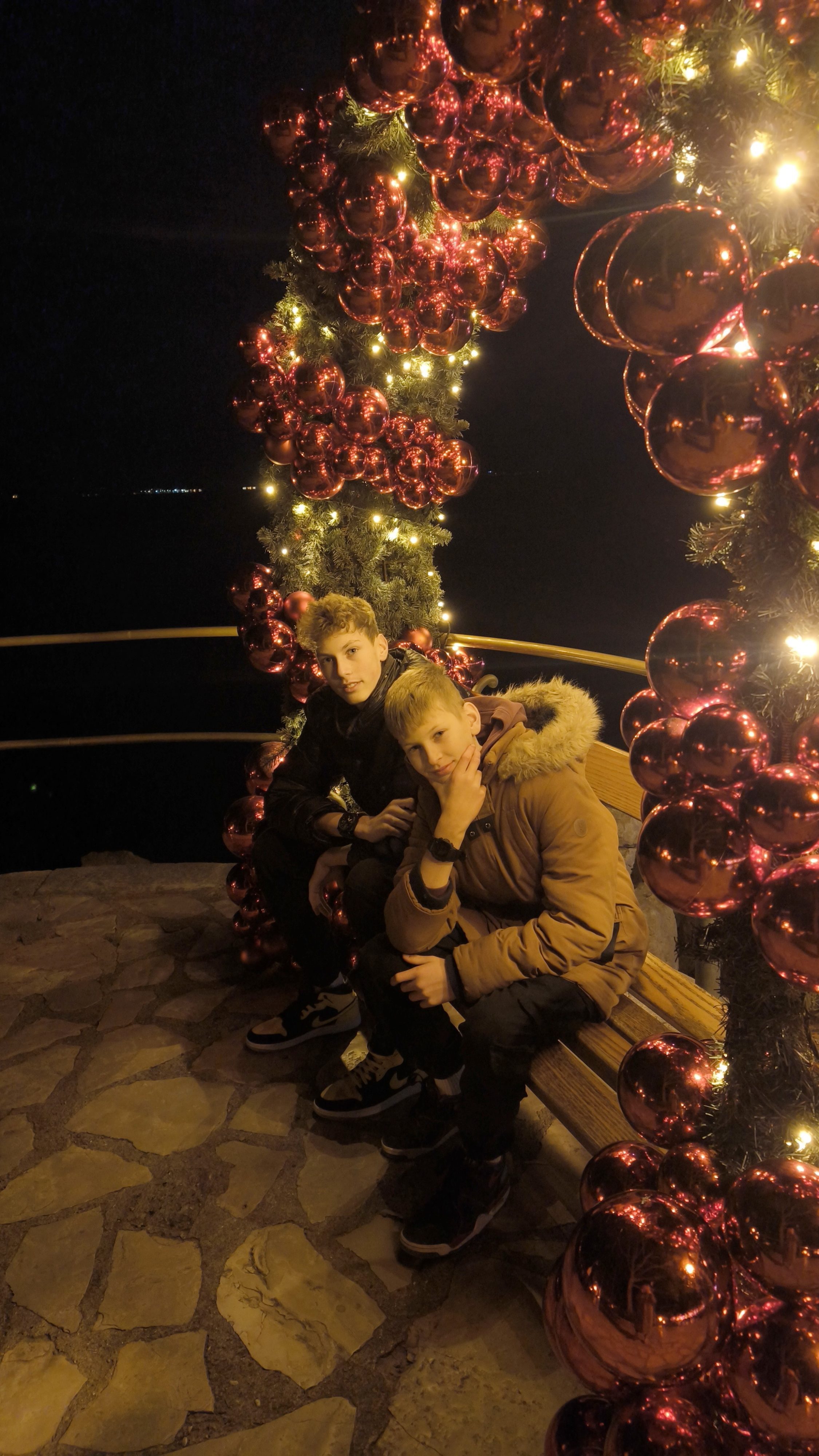 Fotočka pri deklici z galebom Opatija