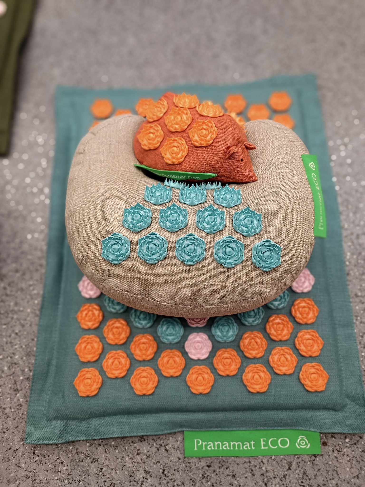 Sanja Macur Pranamat stol sedeče delo