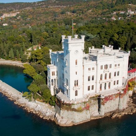 Grad MIramare, Trst, izleti v okolici Trsta