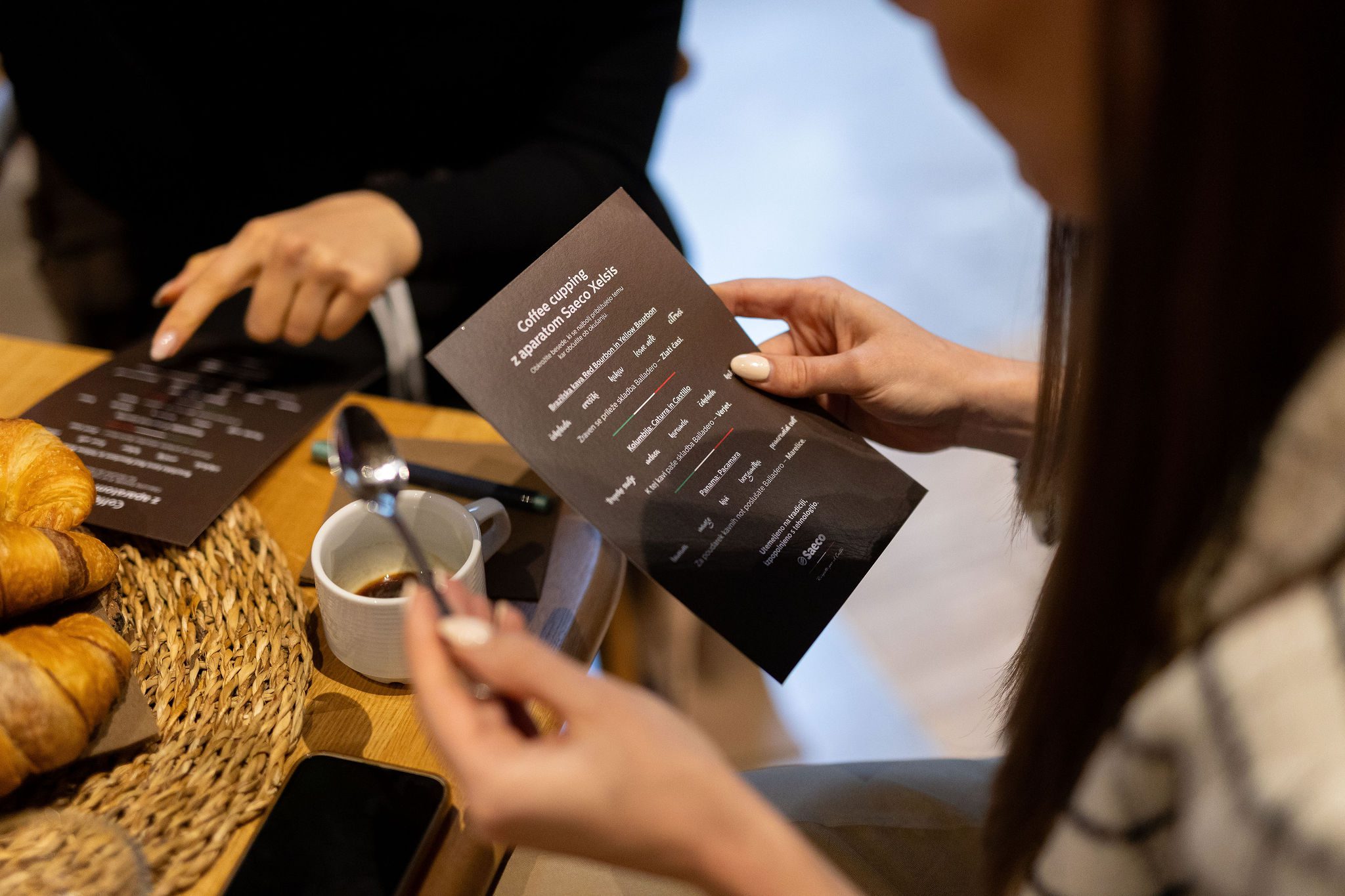 pitje kave, espresso