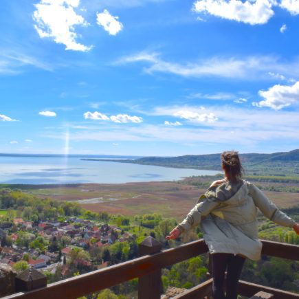 Neprekosljiv razgled z utrdbe Szigliget, Sanja Macur Blatno jezero, Balaton