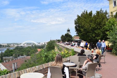 Petrovaradinska trdnjava kavarne Novi Sad copy