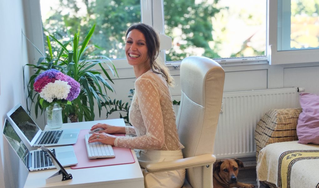 Sanja MAcur Logitech Combo MK950 tipkovnica in miška
