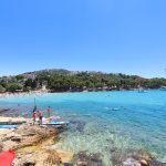 Zaliv plaža Slanica Murter kopanje mivkaste plaže Hrvaška dopust