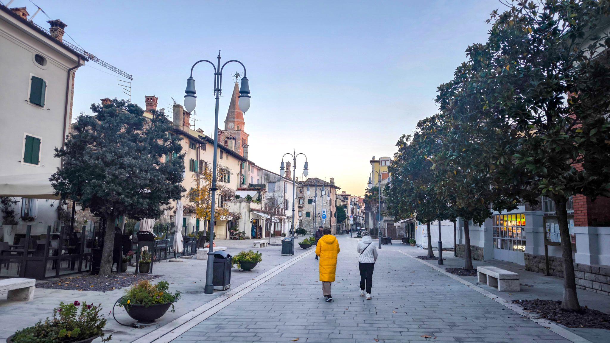 Gradež staro mestno jedro promenada