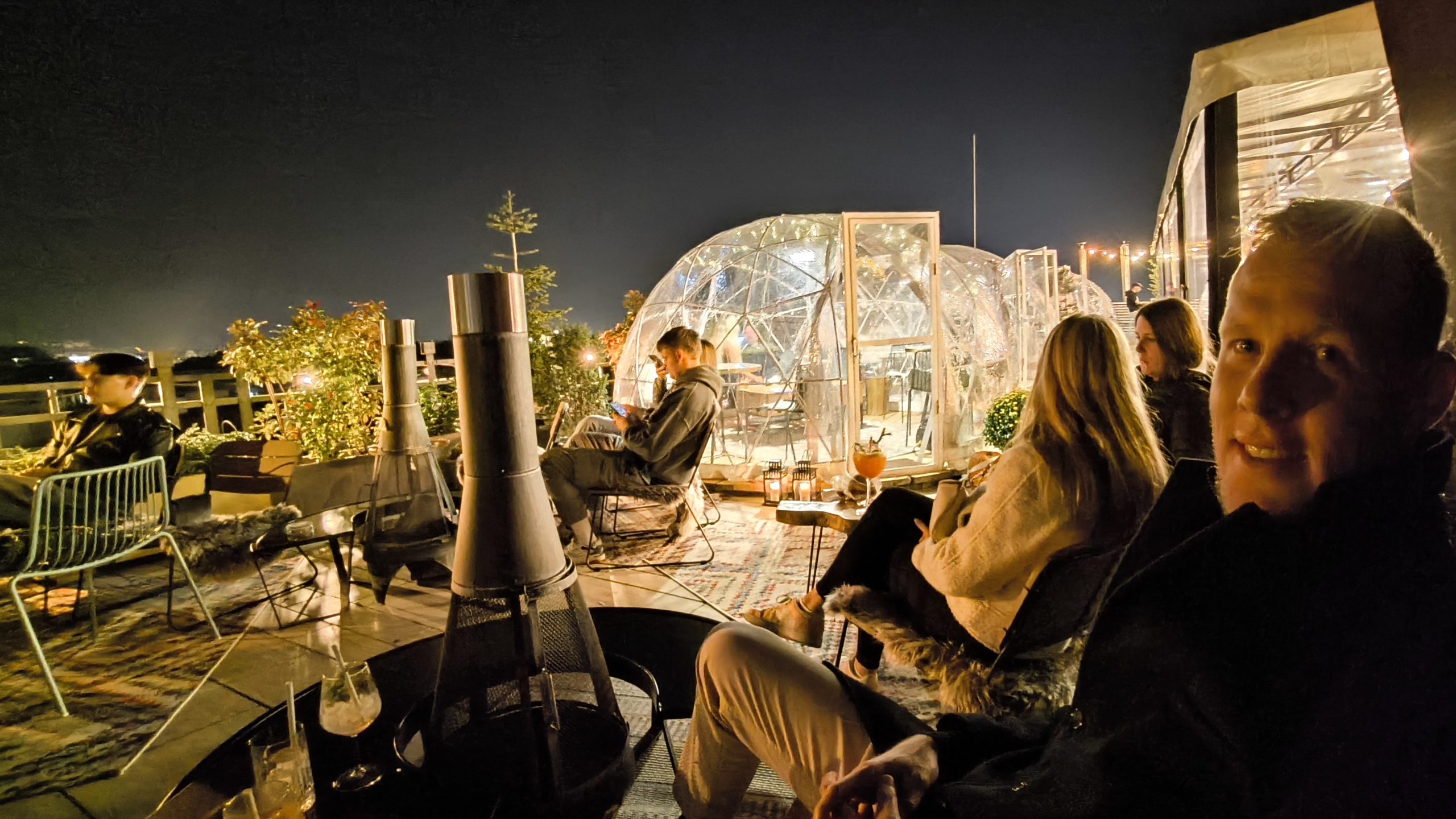 360 Bar Budimpešta igluji terasa razgled