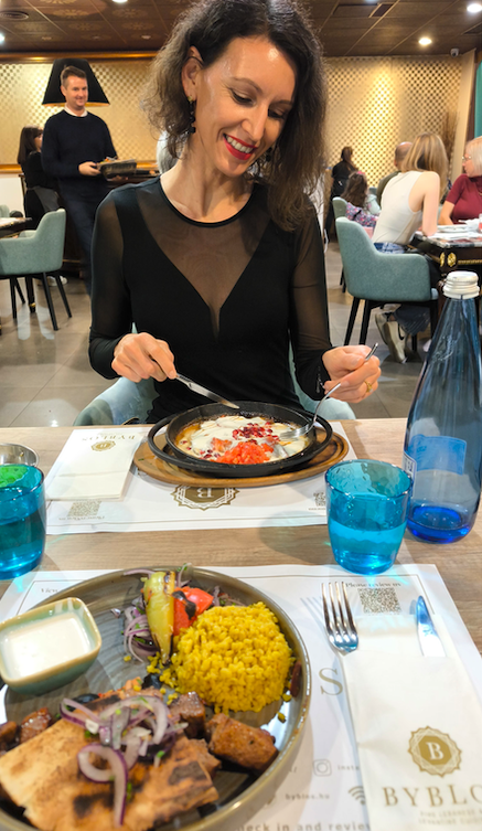 Sanja macur Budimpešta Libanonska Byblos