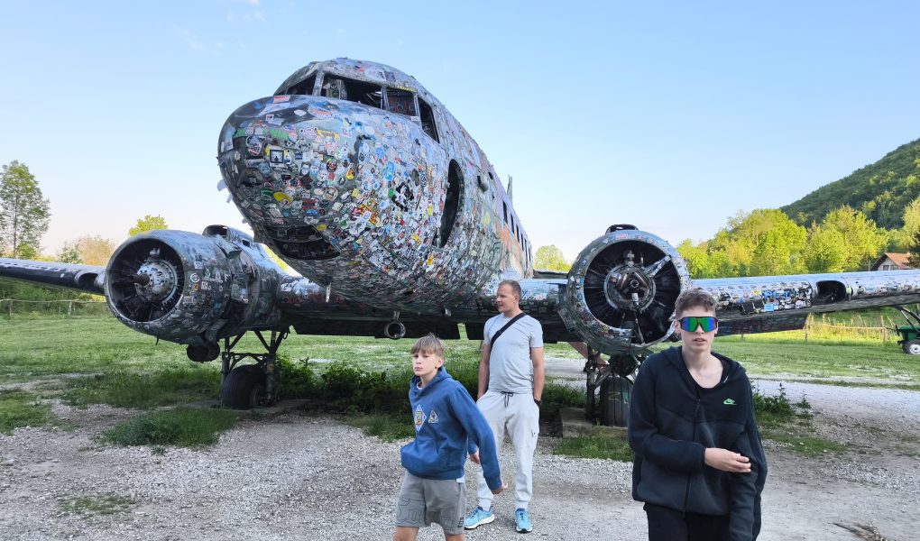Letalo Douglas C 47 Željava kaj si ogledati