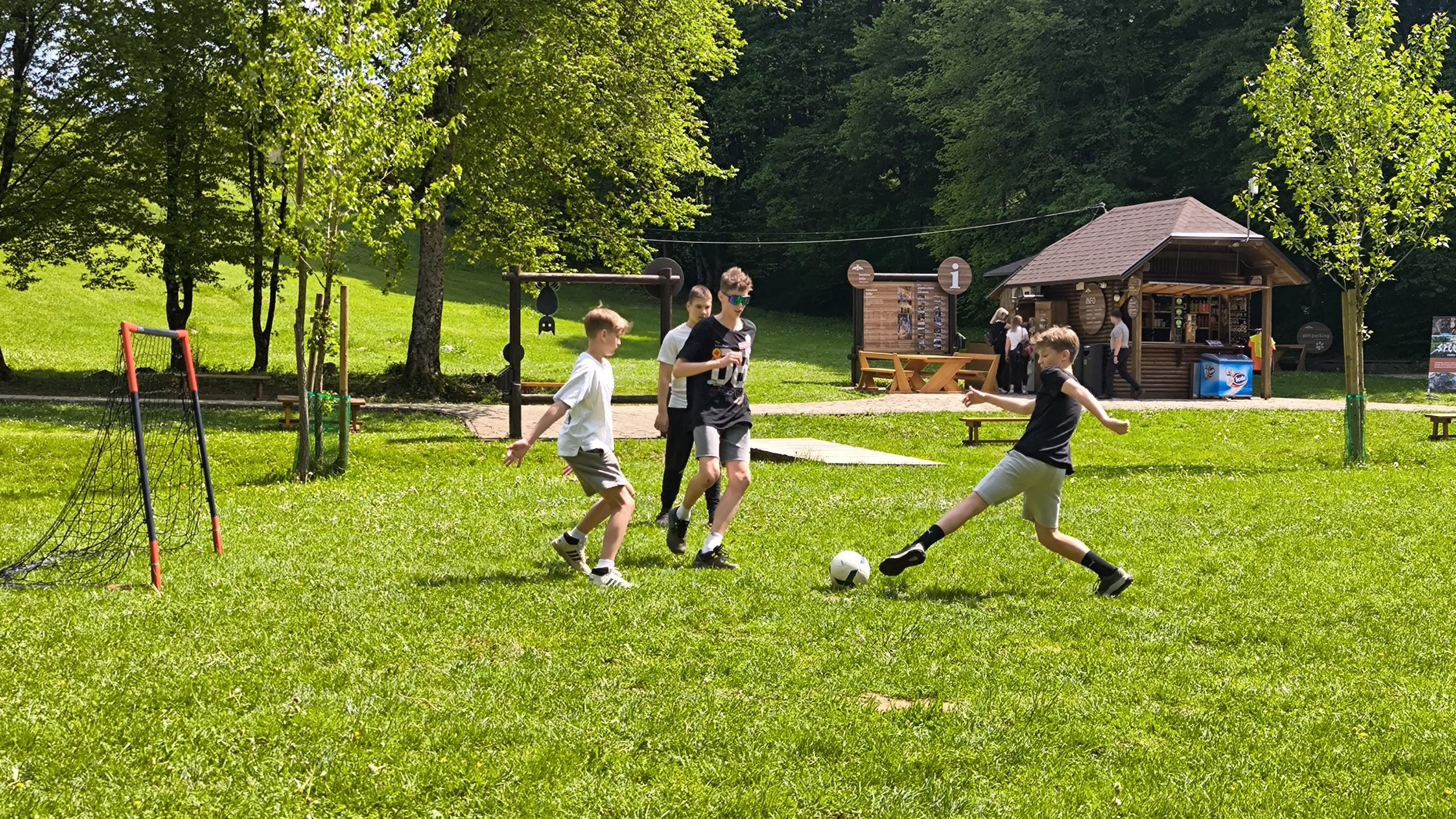 Baraćeve špilje Plitviška jexera igrala