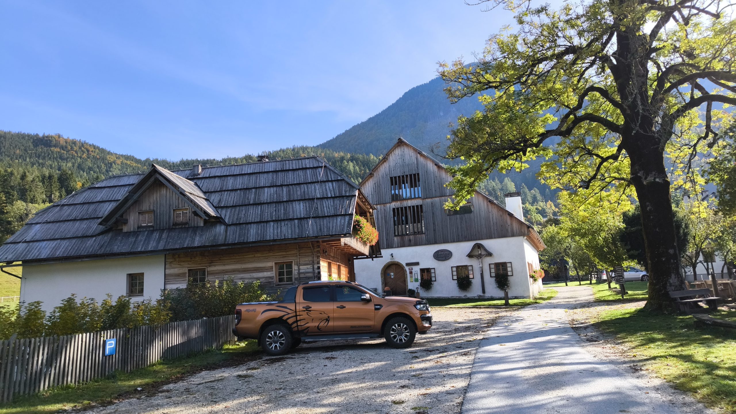 Šenkova domačija Zgornje Jezersko. Izleti v okolici Kranja