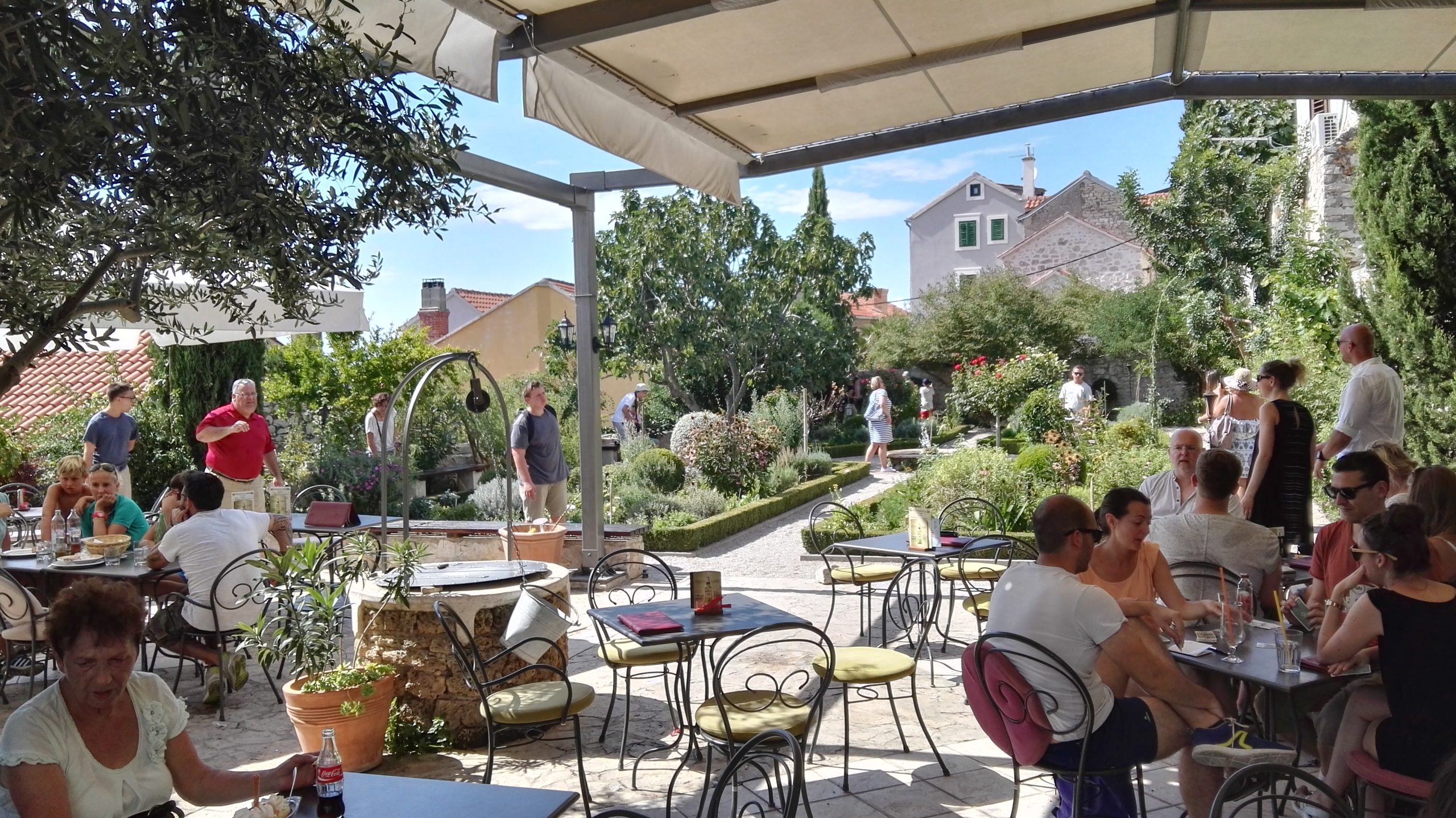 Vrt sv. lovre cafe Šibenik